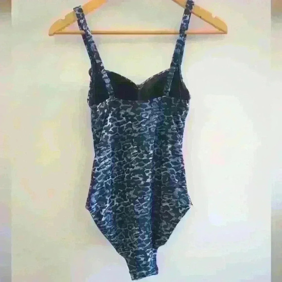 NIPTUCK | Women's Black/Blue Animal  Print Tummy Control Multi Cup One P… - Picture 4 of 5